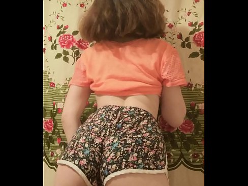 ❤️ Szexi fiatal csaj vetkőzteti le a rövidnadrágját a kamera előtt. ❌ Házi készítésű pornó at hu.nastypornpics-com.ru ❌️❤